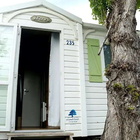Mobilhome Le Repaire Du Soleil Campsite